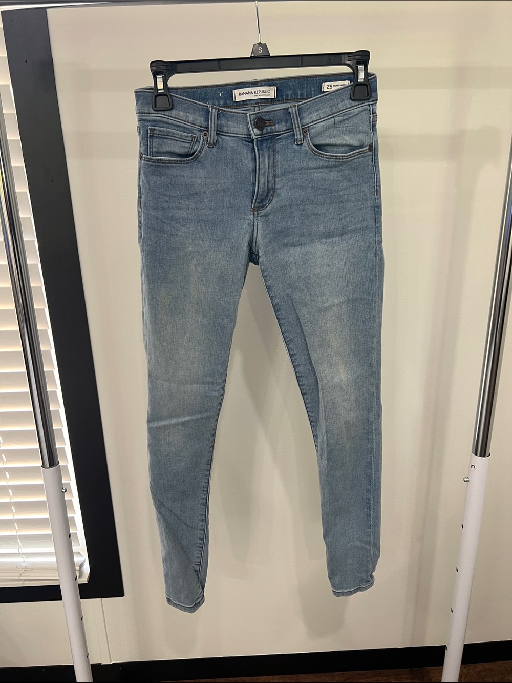 Banana Republic Light Wash Skinny Jeans - Women's